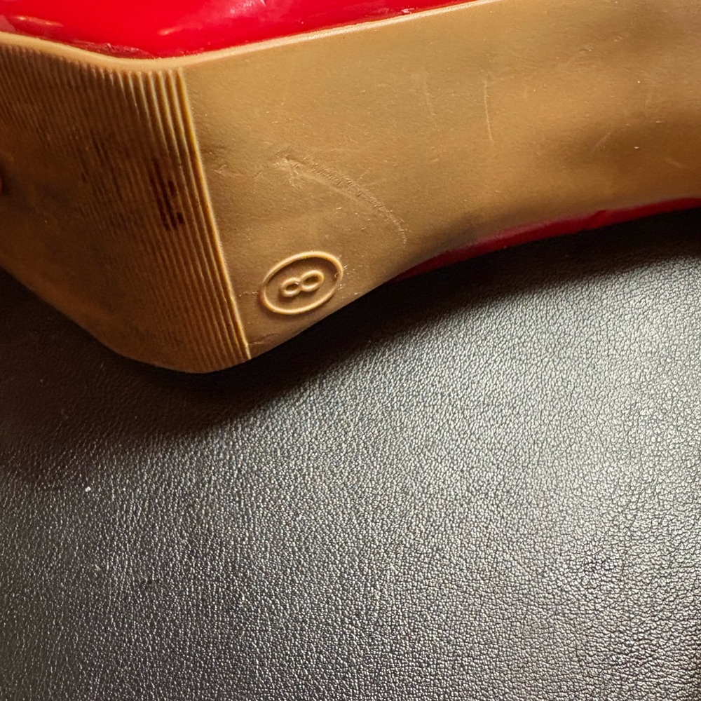Red Heels - Picture 8 of 8
